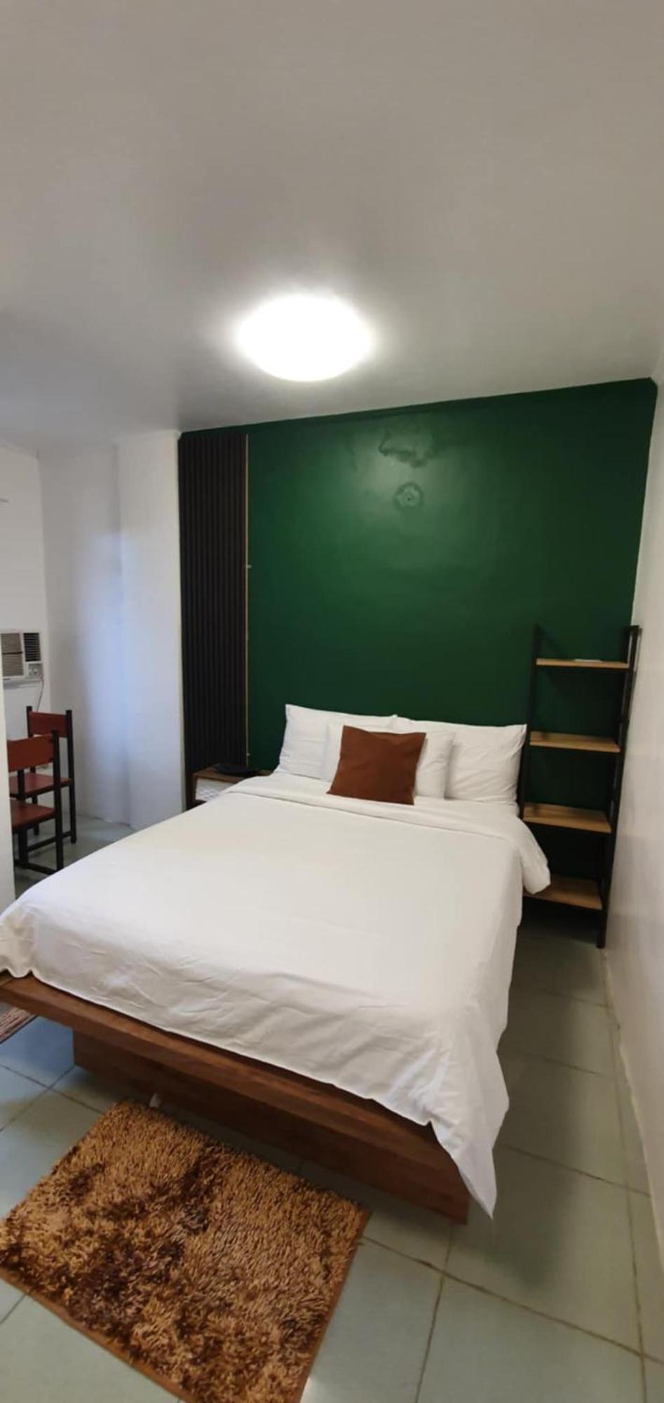 Aj Tourist Inn Coron Exteriör bild