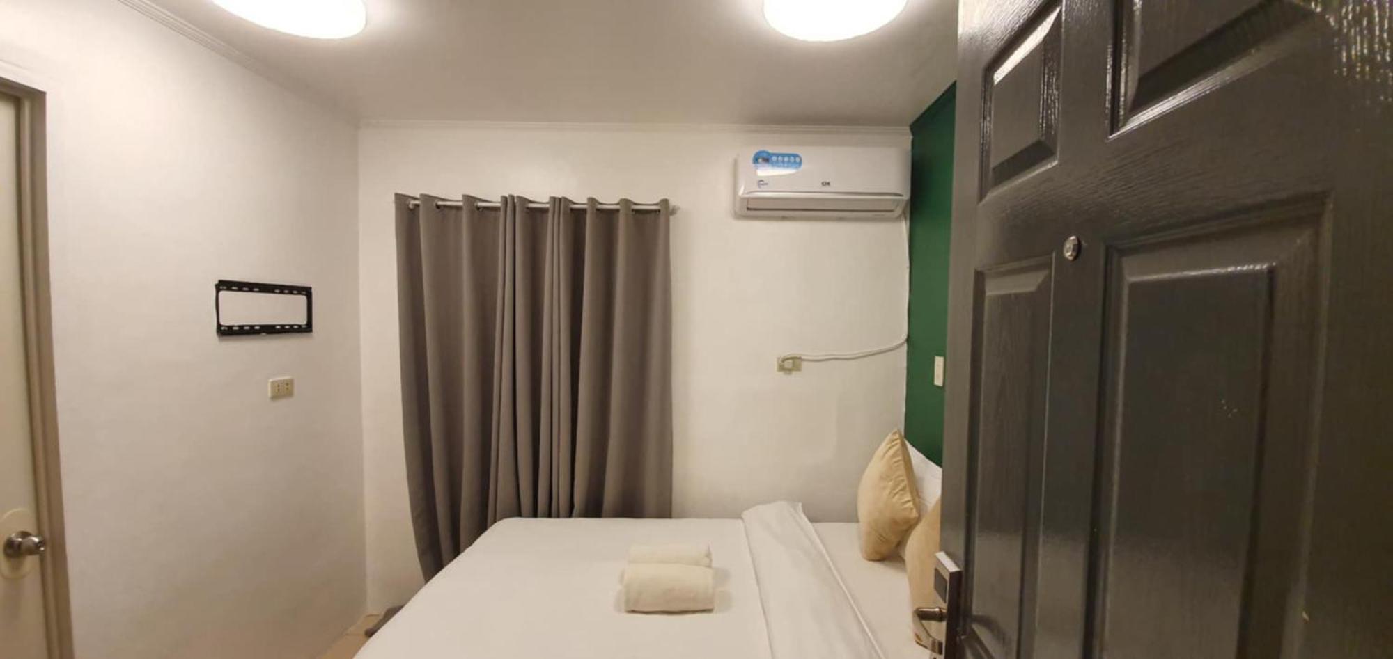 Aj Tourist Inn Coron Exteriör bild