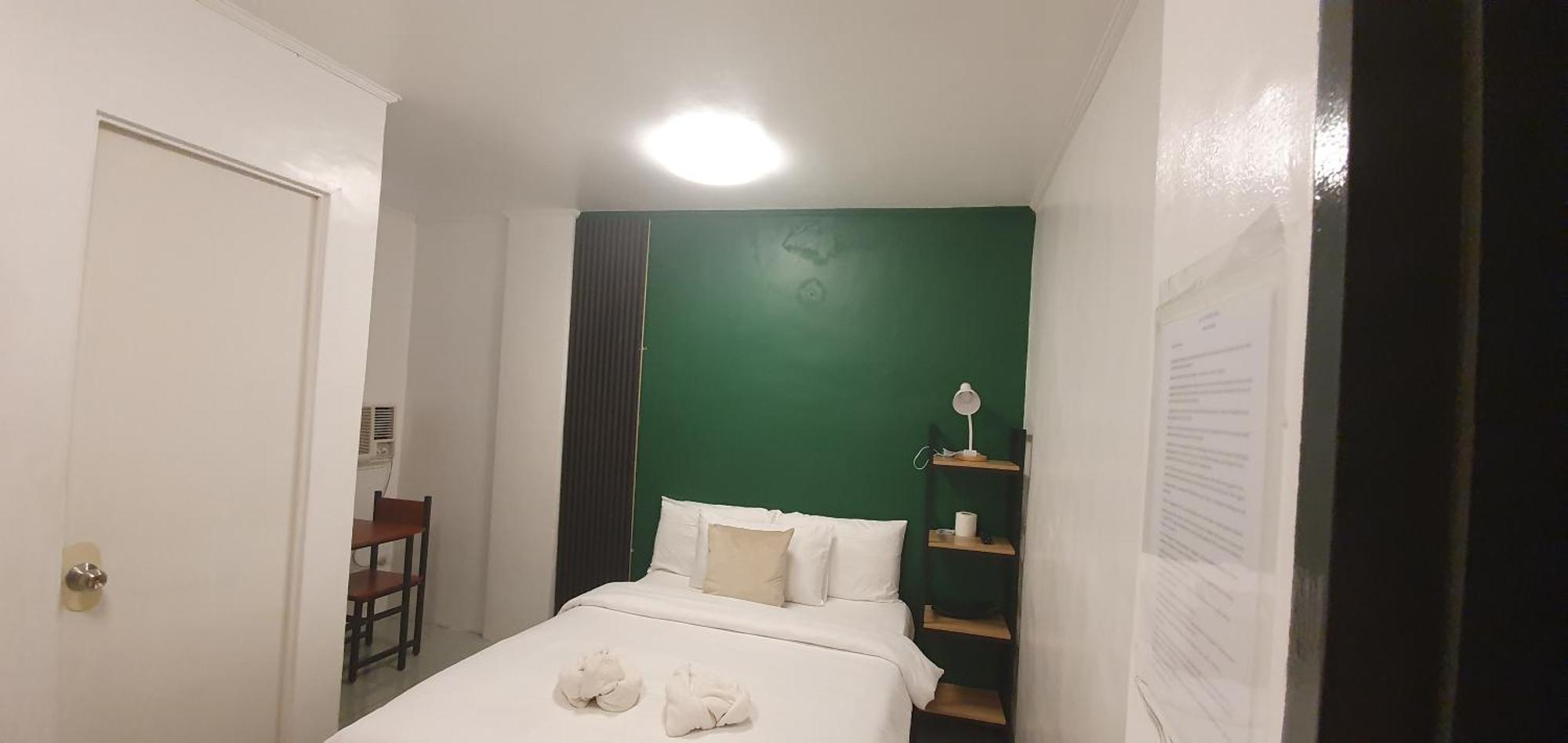 Aj Tourist Inn Coron Exteriör bild